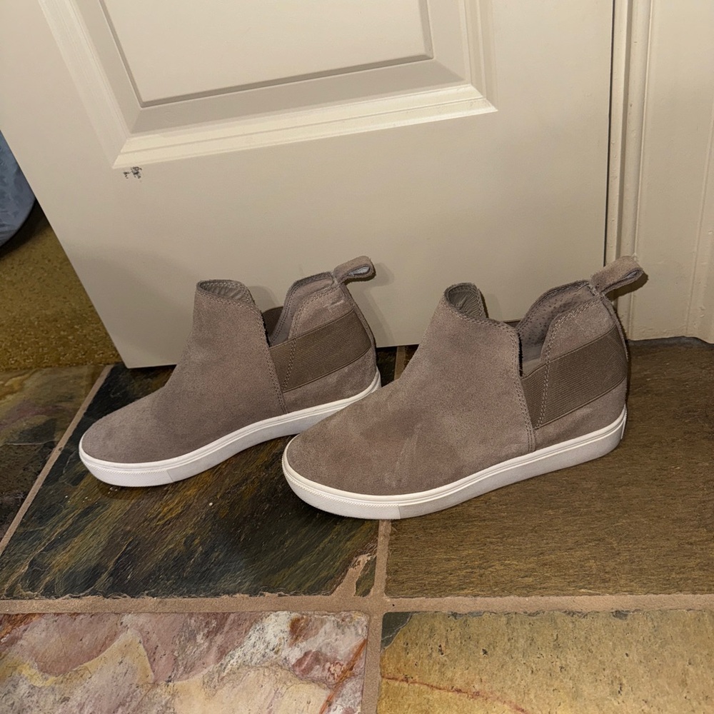 Steve Madden Beige Slip-On Wedge Sneakers